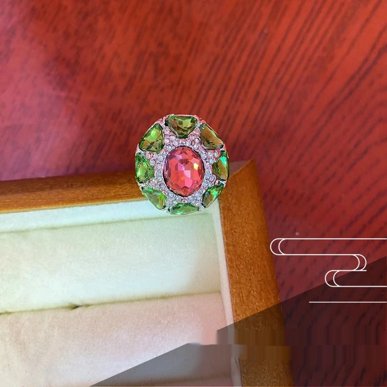 Women's Fashion Oval Colored Zircon Ring
