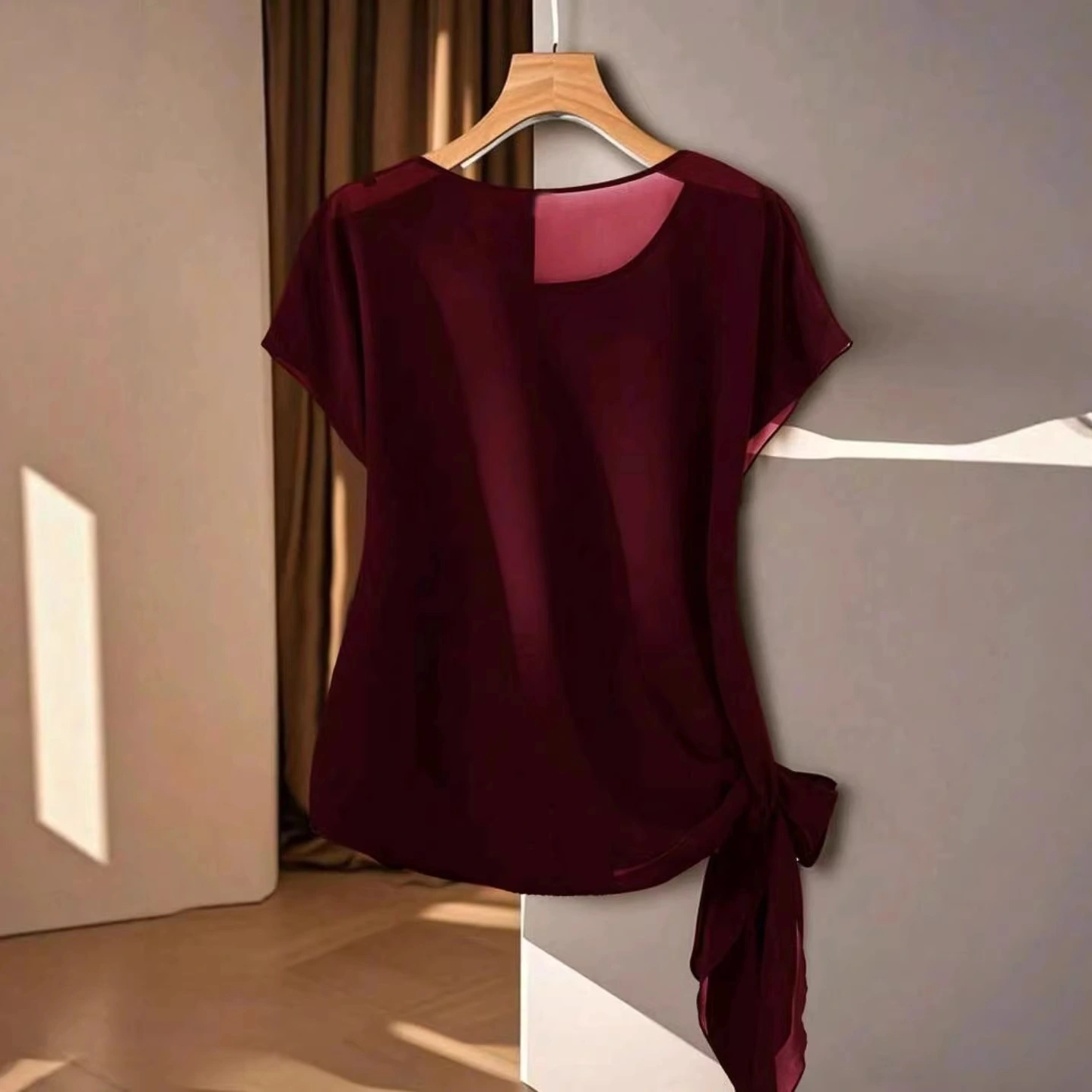 Summer New Lightweight Womens Crew-Neck T-Shirt