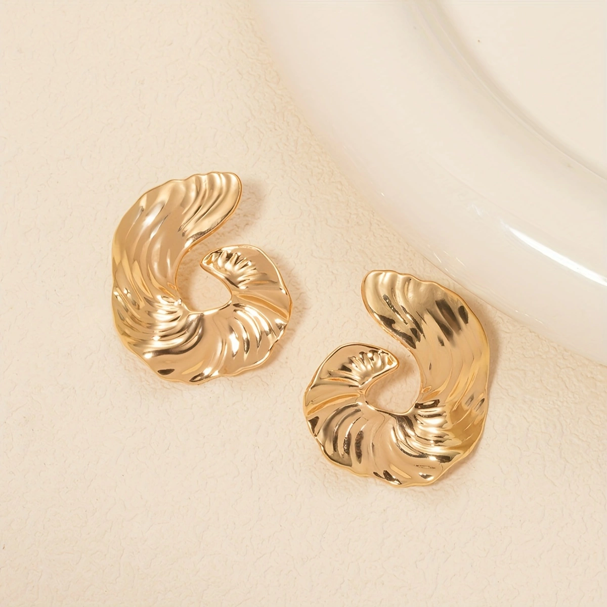 1 Pair Boho Style Irregular Spiral Texture Geometric Earrings, Elegant Design, Perfect For Women's Daily Wear, Banquets & Vacations, All-Season Jewelry Gift