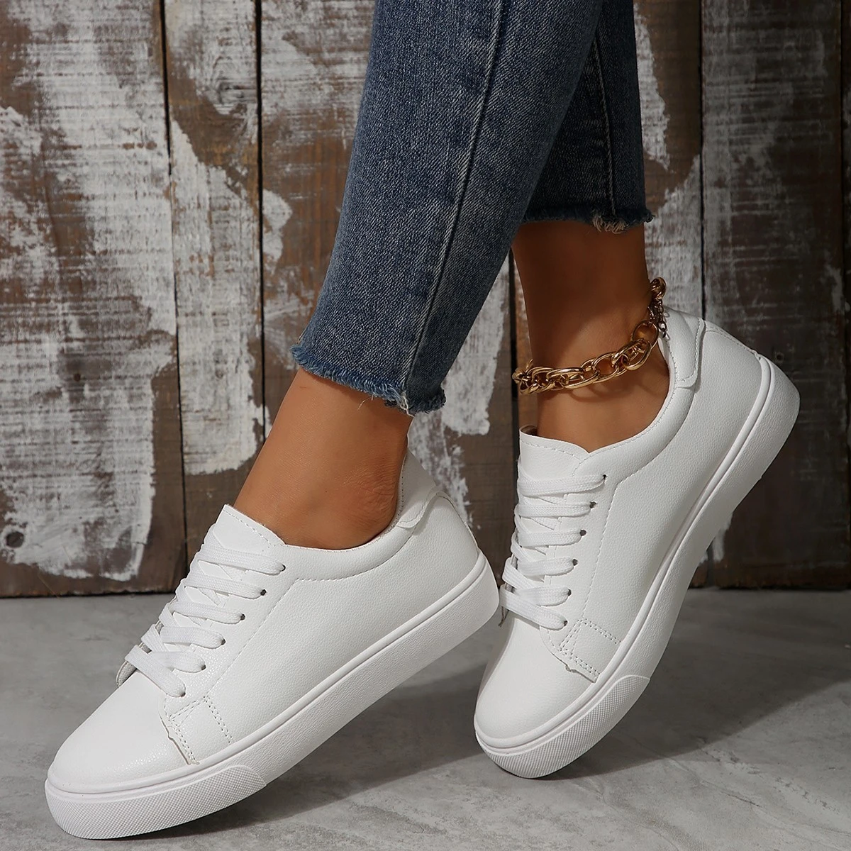 Plus-size Casual Versatile White Flat Shoes Laced Korean-style Low-top Sneakers