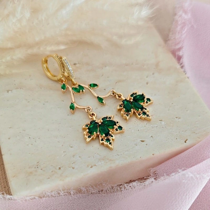 Retro Golden Maple Leaf Long Earrings With Green Zircon