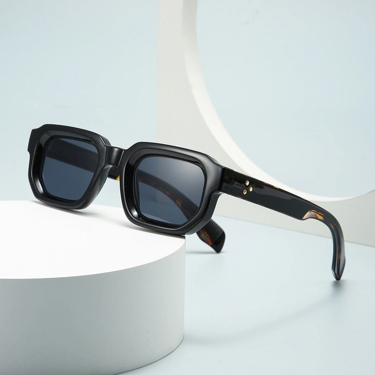 Women's Narrow Frame Vintage Sunglasses