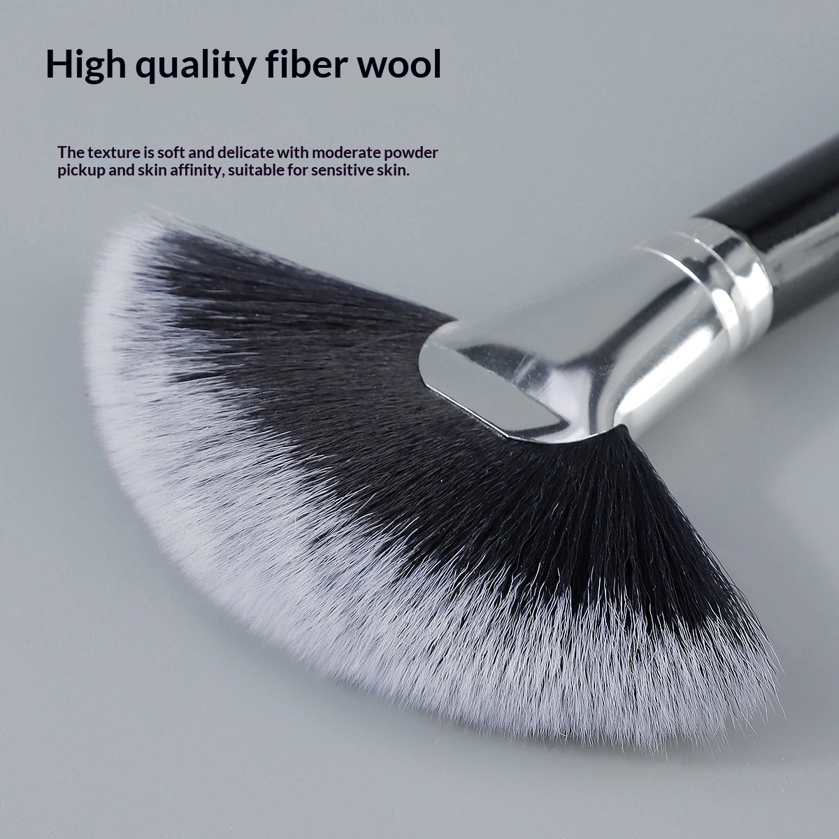 Fine-fiber Large-sized Wooden-handled Fan-shaped Highlight Brush With Bristles