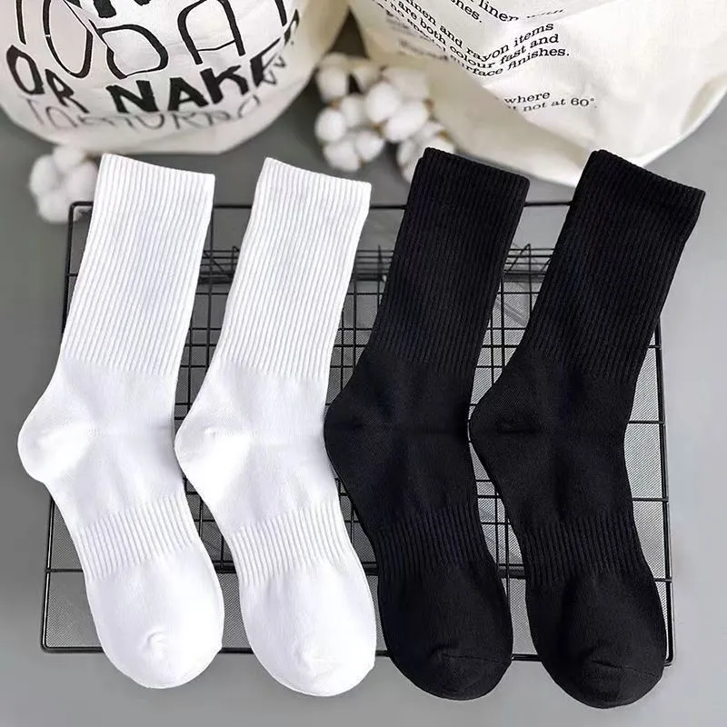 SpringAutumn Solid Color Versatile Mid-Calf Womens Socks