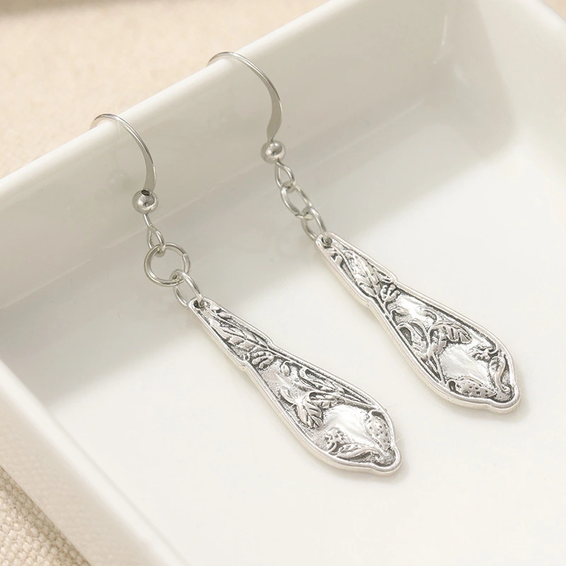 Retro Spoon-Shaped Earrings In Copper And Silver Color