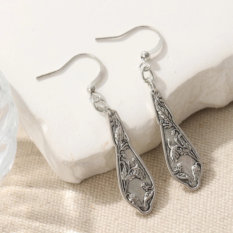 Retro Spoon-Shaped Earrings In Copper And Silver Color