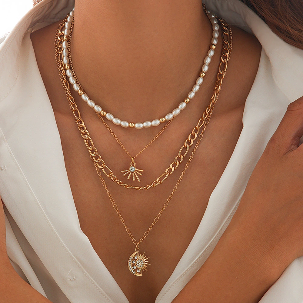 Vintage Rice Pearl Necklace Diamond Sun Pendant Clavicle Necklace