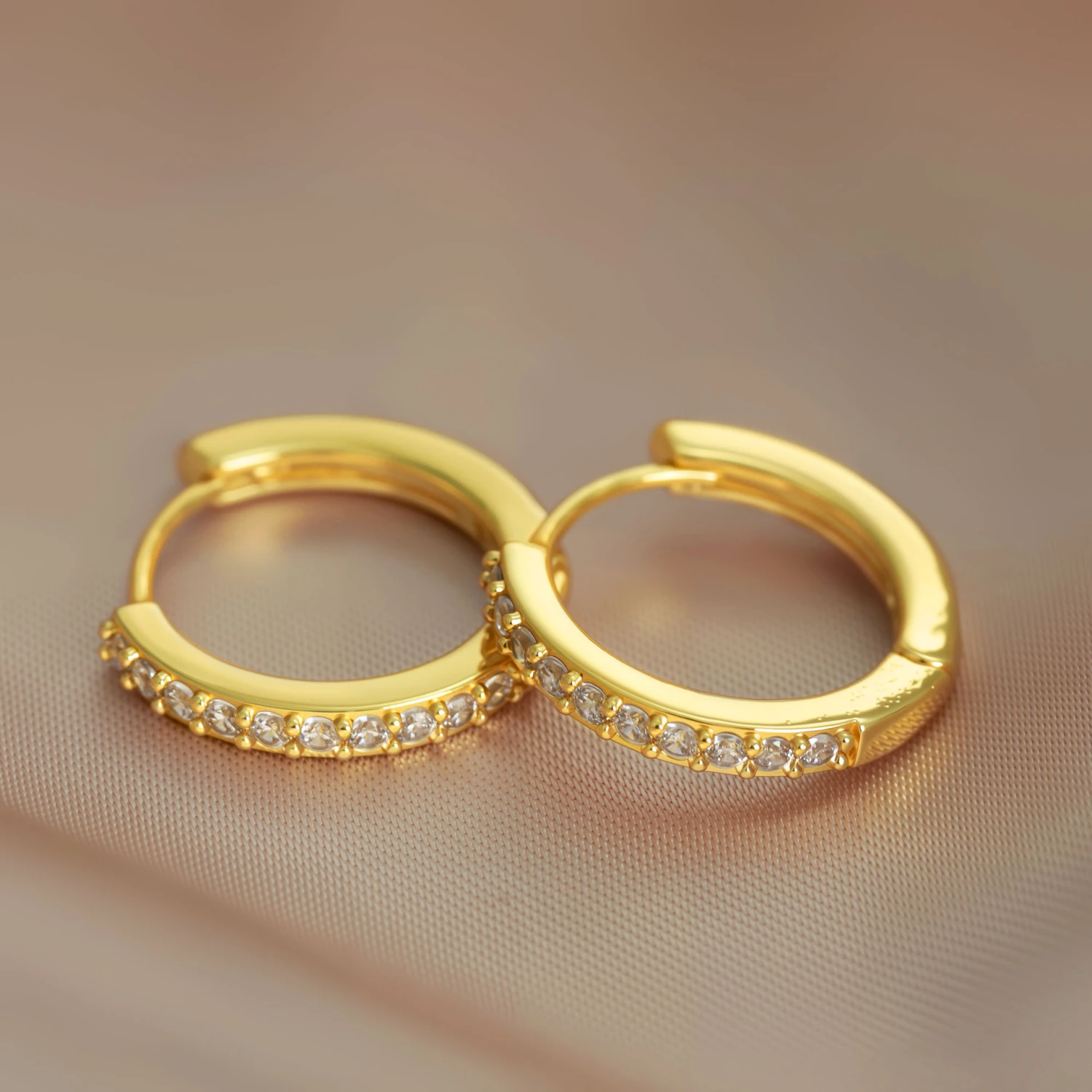 Fashionable Light-Luxury Zircon Combination Earrings