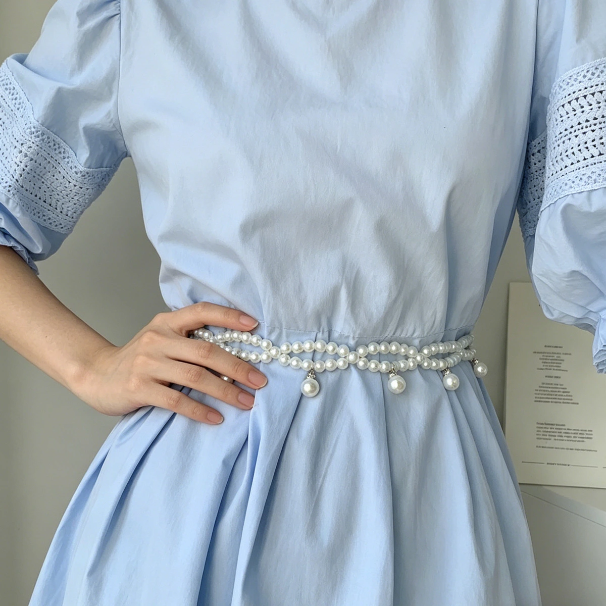 Fashionable, Versatile Waistband Accessory For Dresses A Pearl-wrapped Belt