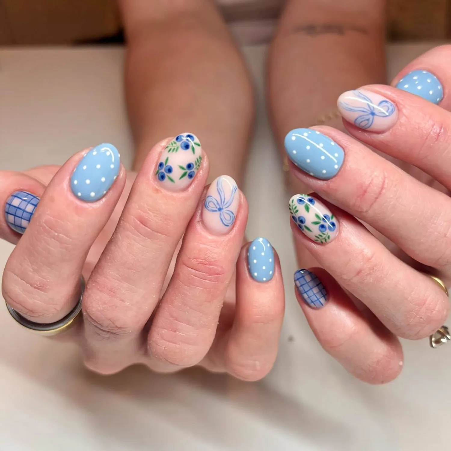 Short Oval Press On Nails -Blueberry Blue Polka Dot Plaid Bow Designs Glossy Finished Reusable False Nails with Glue Tabs - 24Pcs Nail Kit for Women Manicure