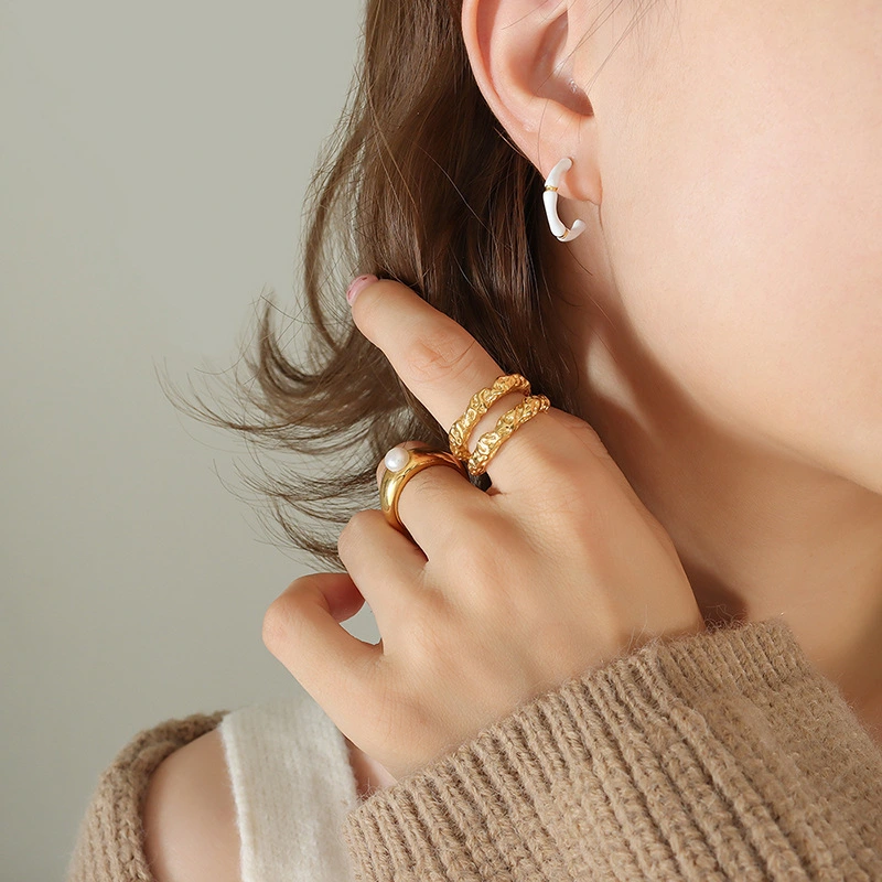 Women's Titanium Steel C-Shaped Dripping Oil Earrings