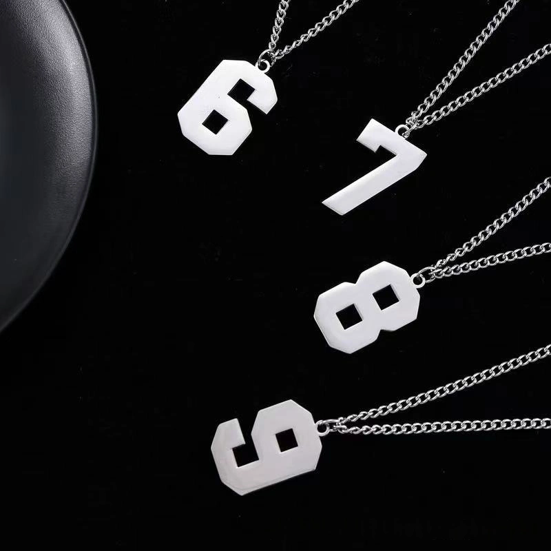 Stainless Steel Necklace Is Fashionable And Versatile
