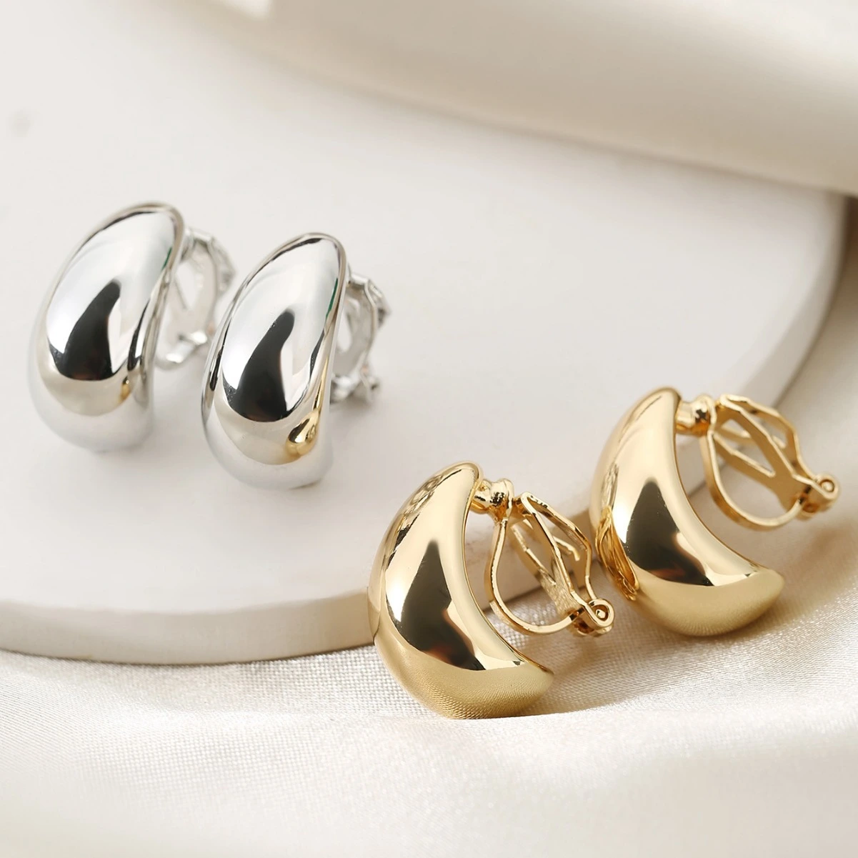 French-style Minimalist Luxury Waterdrop-shaped Ear Clips, No Piercing Required, High-end Aesthetic