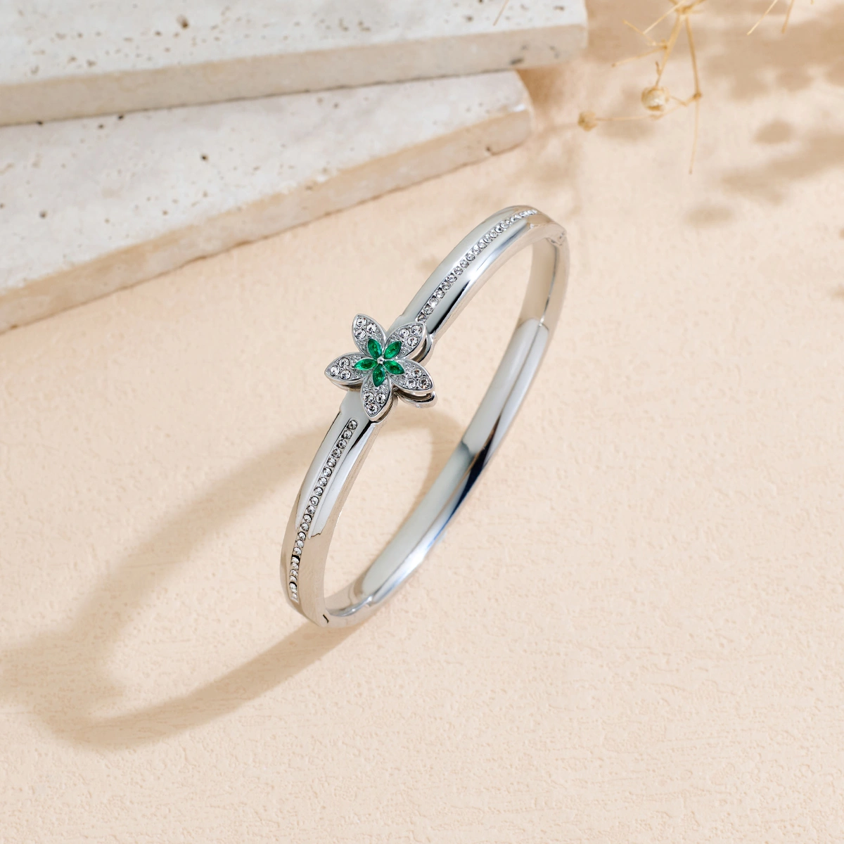 Stainless Steel Rotatable Flower-shaped Inlaid Rhinestone Bracelet