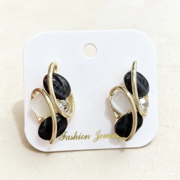 4-color Optional Vacation Elegant Geometric Cat Eye Resin Rhinestone Earrings For Women Suitable For Daily Commuting Or Street Wear