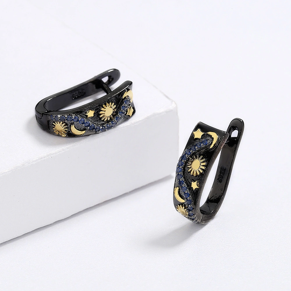 Exquisite Womens Star And Moon Earrings