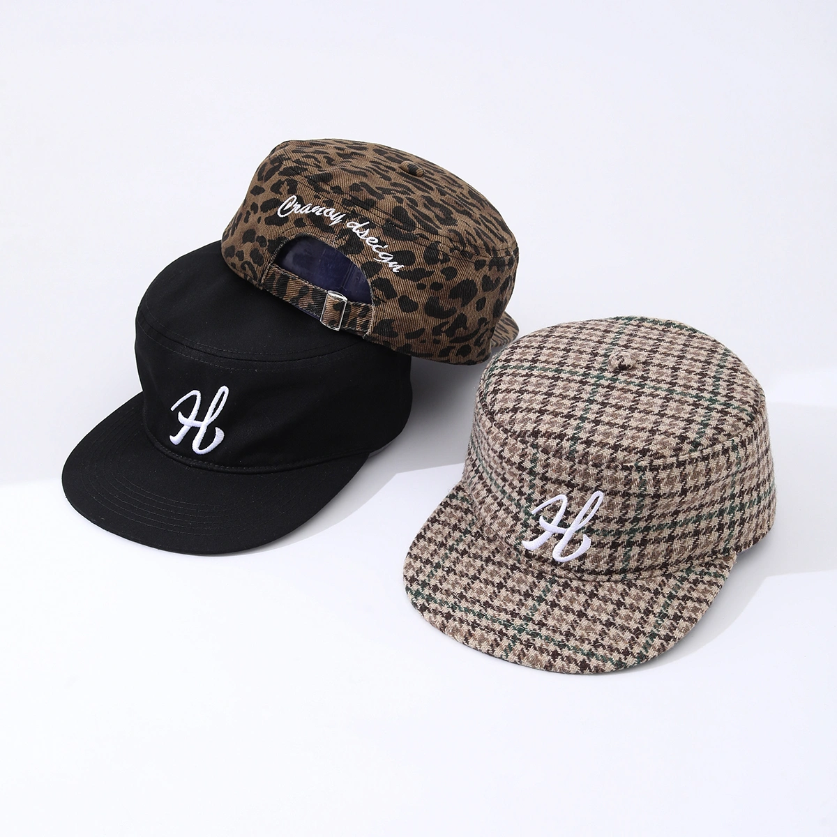 Artistic Font H-shaped Letter Adjustable Casual And Fashionable Flat-top Baseball Cap Suitable For Daily Travel And Shopping
