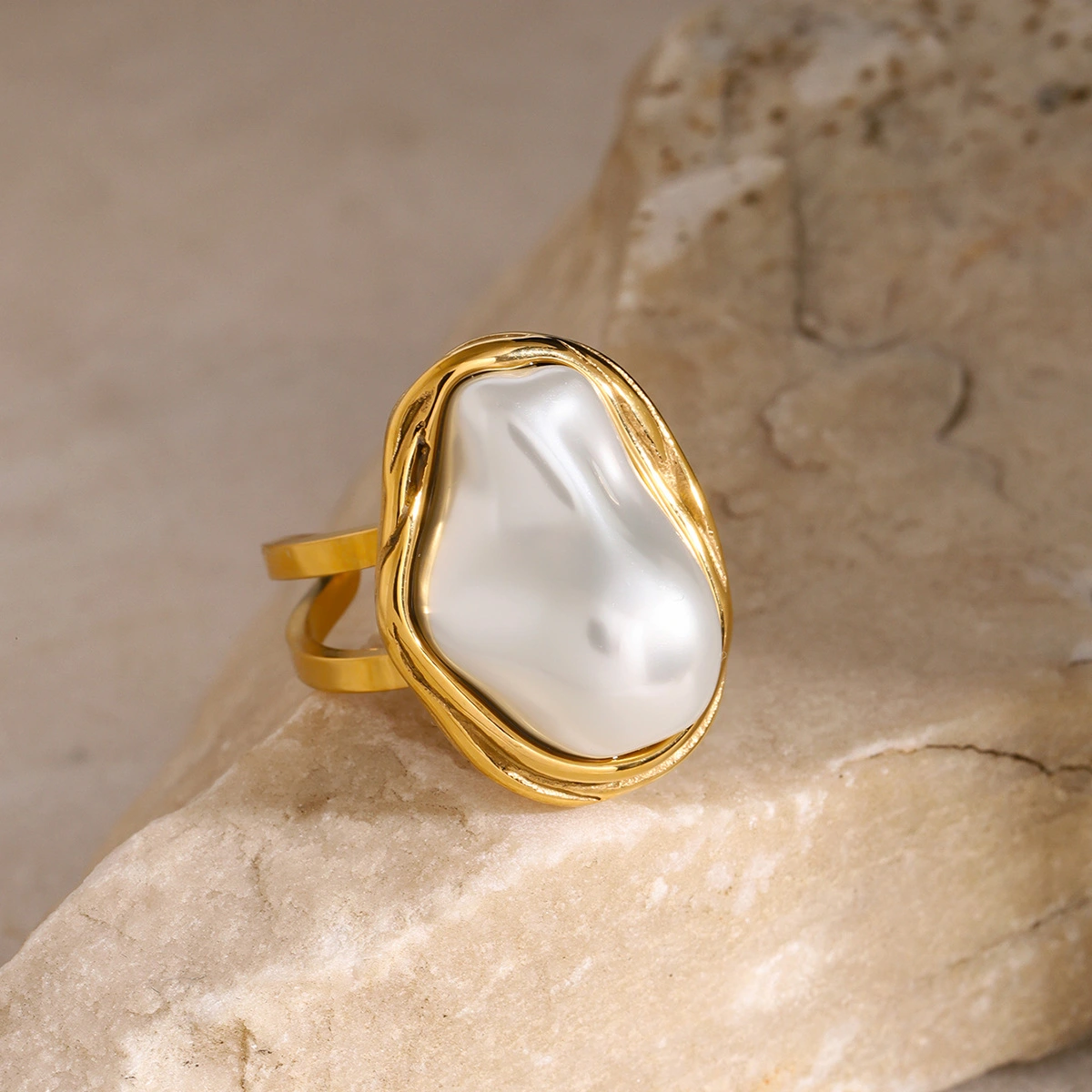 Avila Pearl Ring