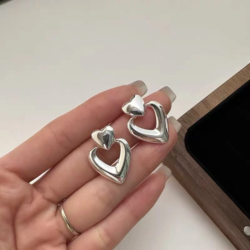 2026 New Silver Metal Stud Earrings Niche High End Design
