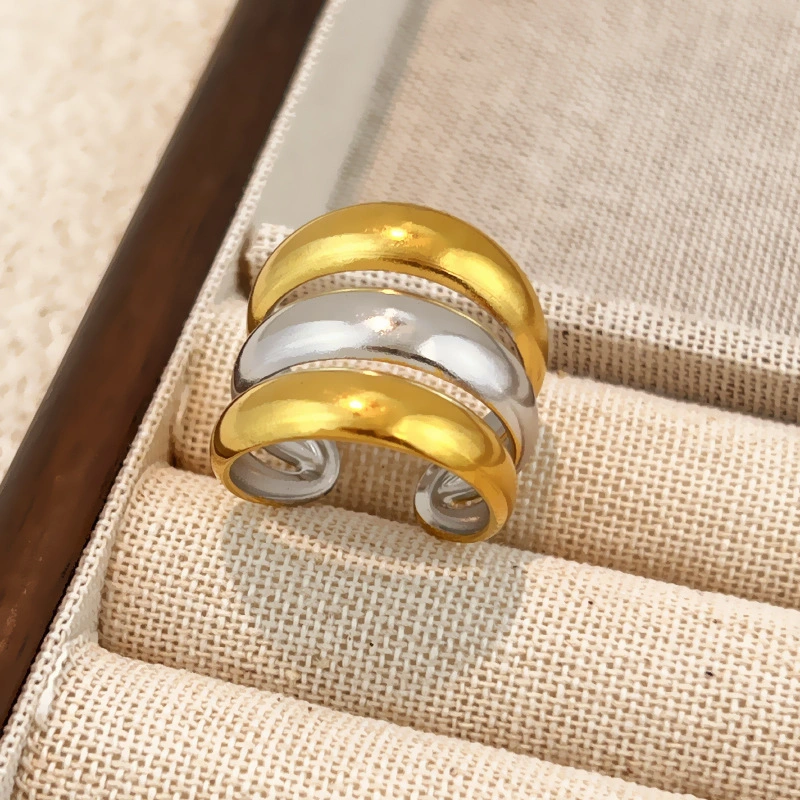 European American Viral INS Titanium Steel Ring, 18K Gold Color Block Niche High-end Stainless Steel Ring