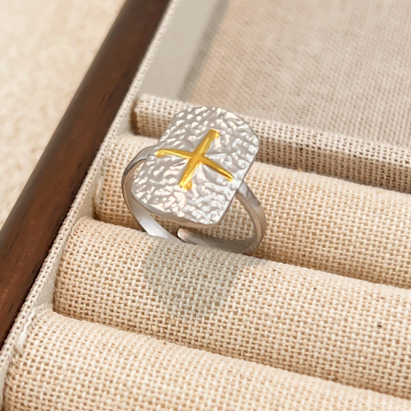European American Viral INS Titanium Steel Ring, 18K Gold Color Block Niche High-end Stainless Steel Ring