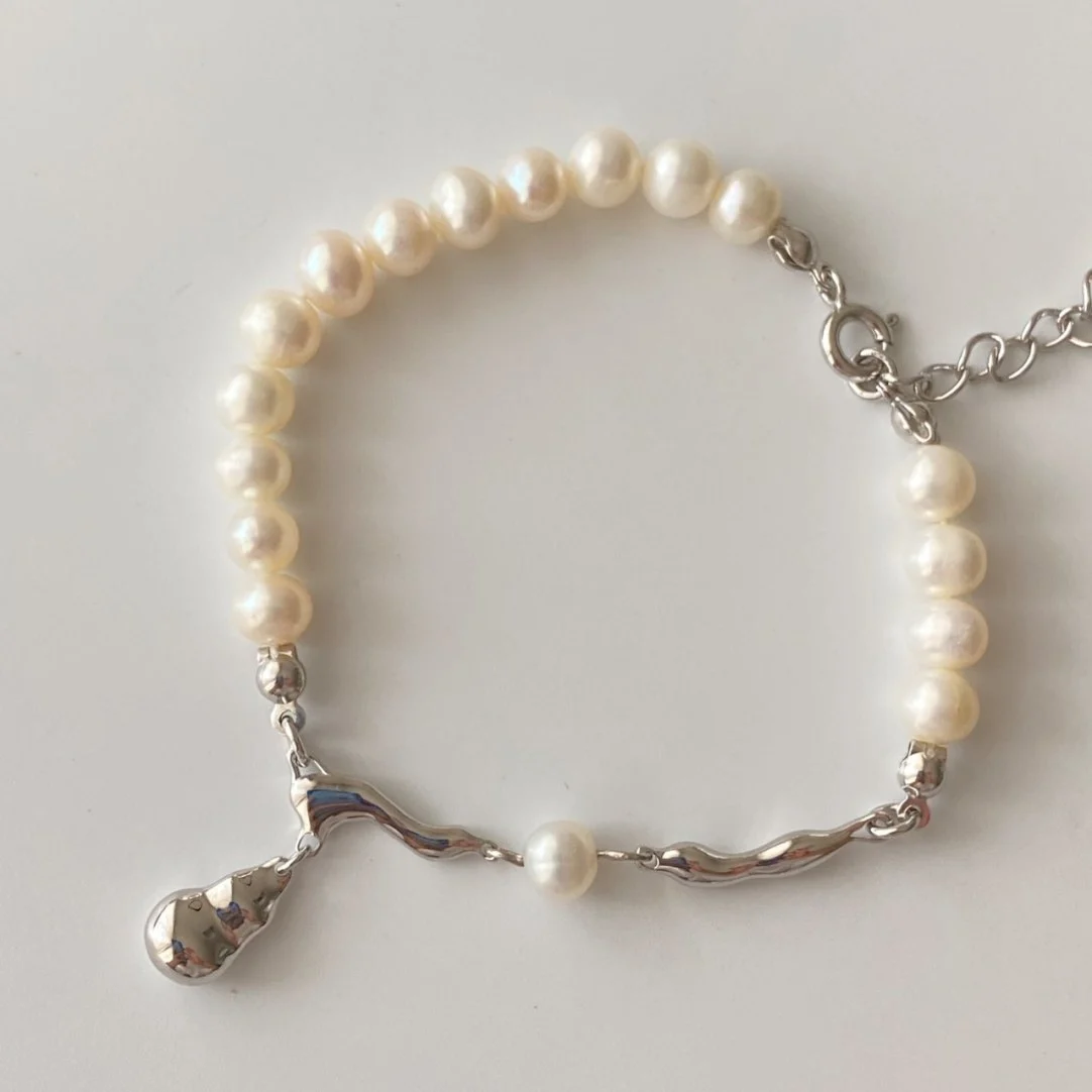 Fashionable Adjustable Pearl-Style Waterdrop Bracelet