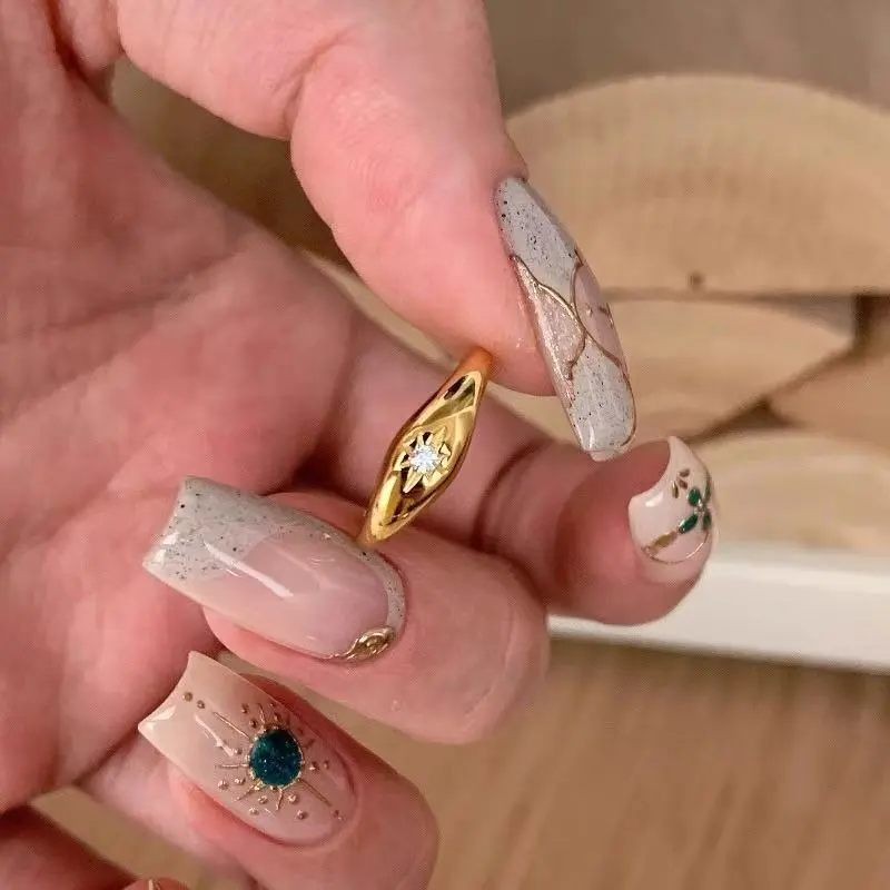 High-end Exquisite French Retro Forefinger Ring