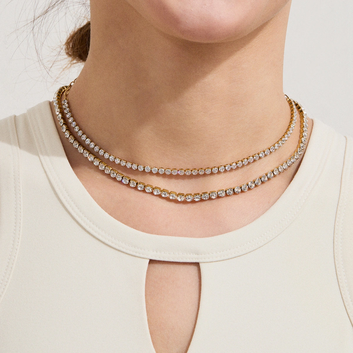 A Serene And Elegant Classic Feng Shui Diamond-encrusted Five-pointed Star Necklace