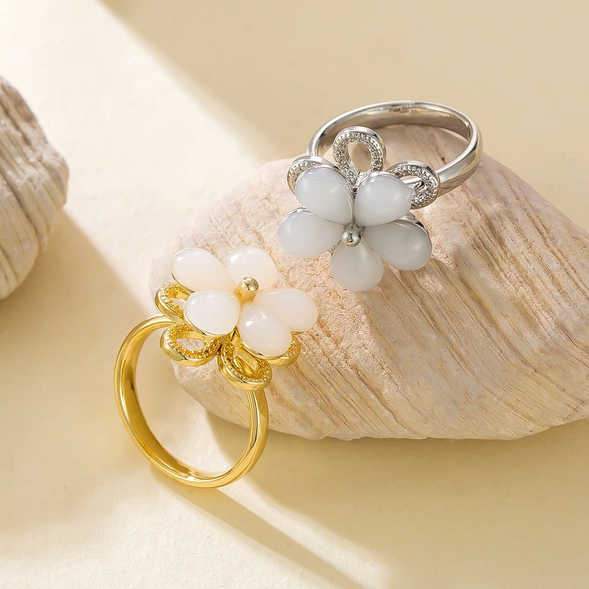 Five Petal Flower Elegant Style Womens Ring