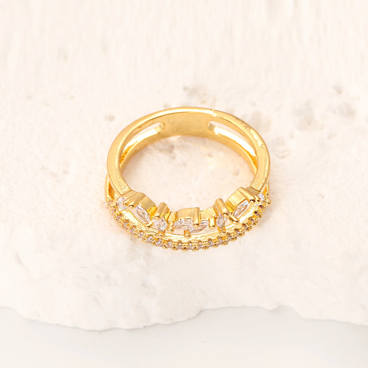 Double-layer Exquisite Ring Set With A Teardrop-shaped Zircon