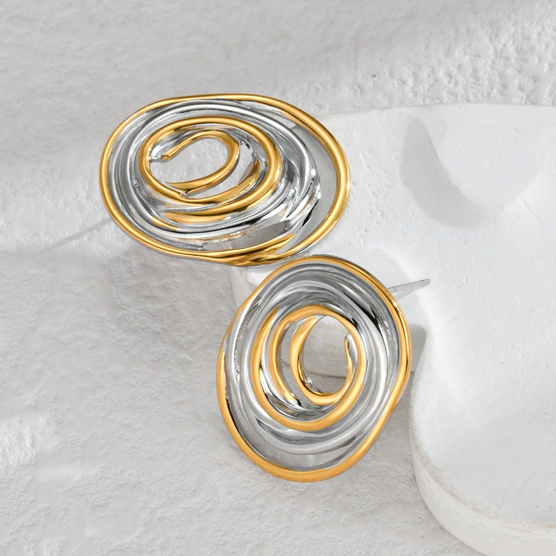 Fashionable Oval Geometric Hollow Gold Two-Tone Elegant Earrings
