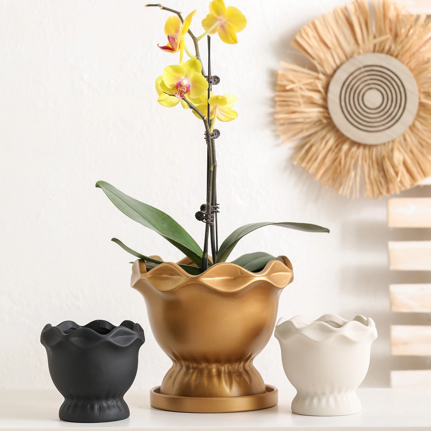 Ceramic Bisque-fired Flower Pot Trophy With Floral Edging