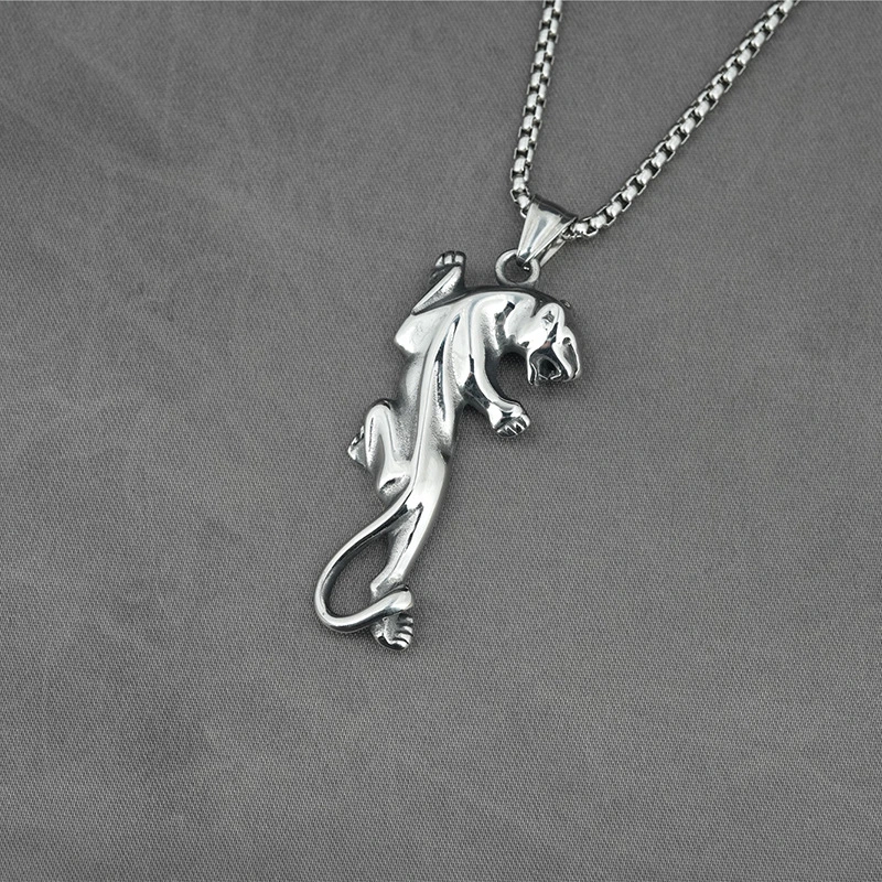 Jing Climbing Ivy Necklace Leopard Titanium Steel Pendant Mens Cast Retro Statement Piece