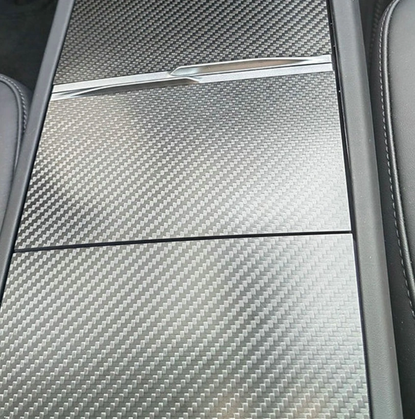 Center Console Trim With Scratch- And Wear-resistant Genuine Carbon Fiber Interior Panel