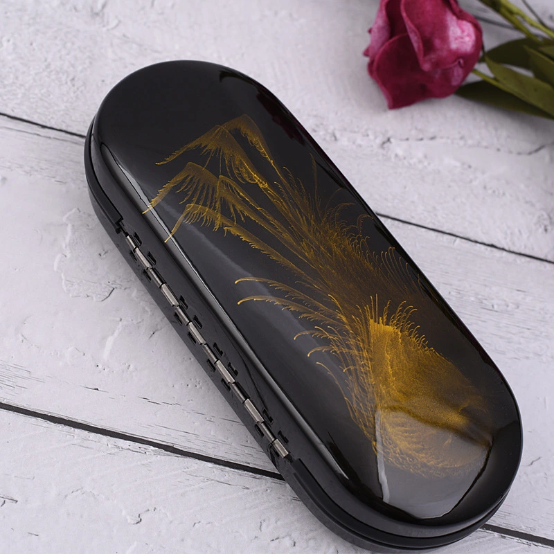 Fashionable Metal Glossy Lacquered Eyeglasses Pouch Bag