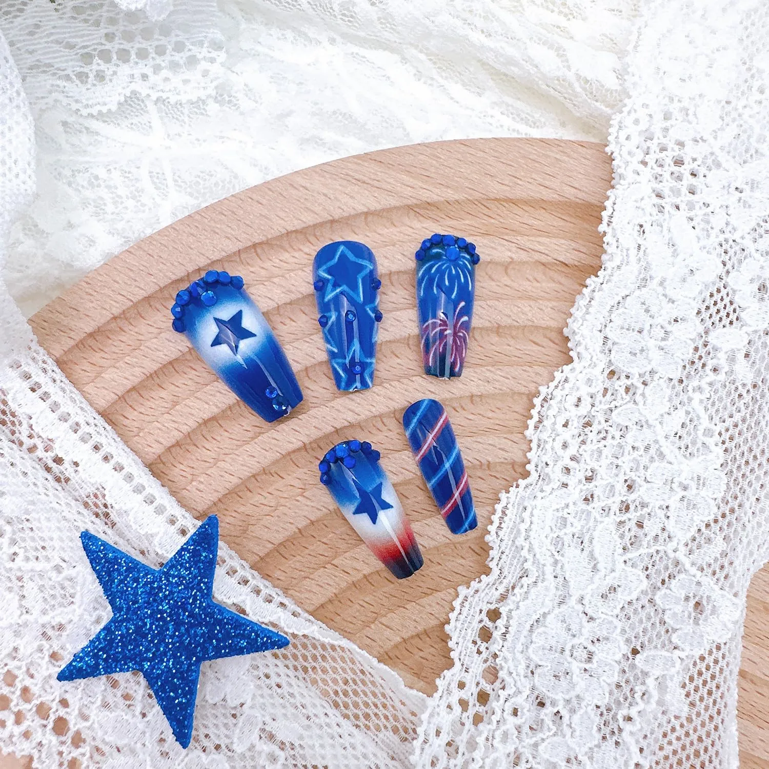 24Pcs 4th of July Press on Nails Medium Square Fake Nails with Blue Rhinestones Designs Red Blue White Patriotic Star False Nails Independence Day Acrylic Nail Star Full Cover Stick on Nails for Women