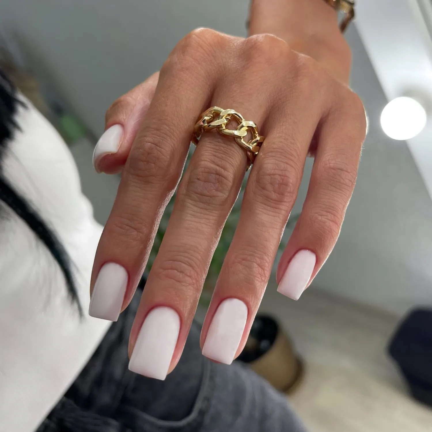 KQueenest Matte White Press on Nails Short Medium Square Glue on Nails Set, Solid Color Fake Nails Short Coffin Acrylic Nails Reusable Press on Gel Nails for Women in 24 Pcs