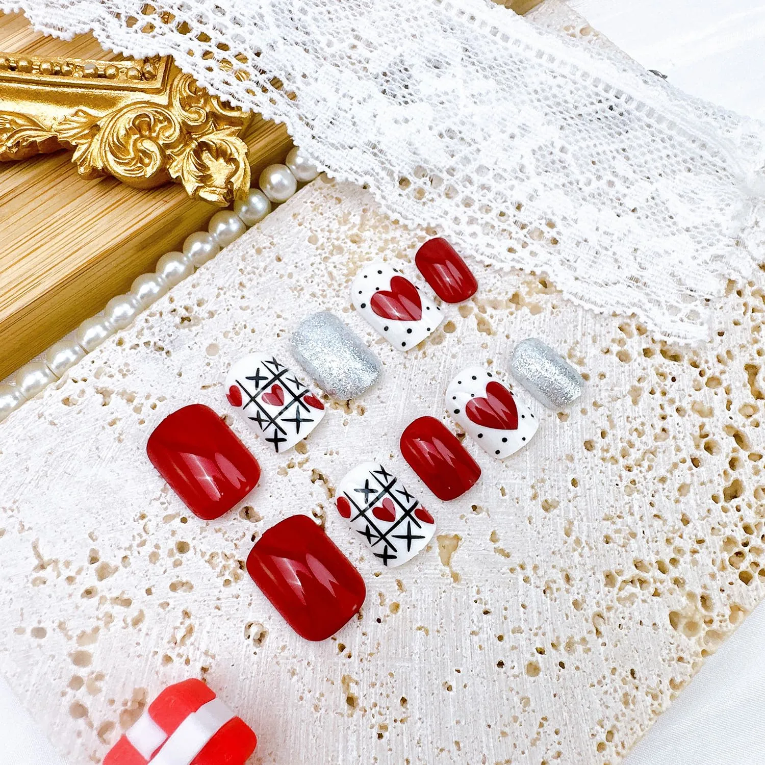 24Pcs Valentines Press on Nails Short Square Fake Nails with Silver Glitter Designs Romantic Heart Acrylic Nails Valentine False Nail Kit Red Glossy Full Cover Stick on Nails for Women Nail Supplies