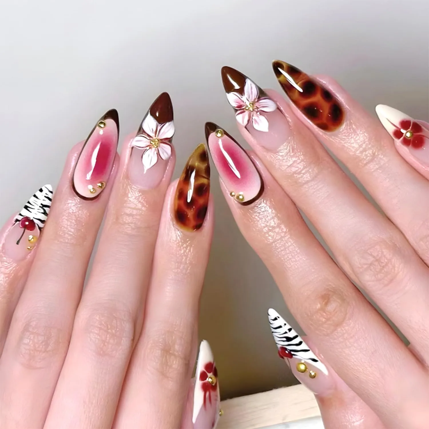 24Pcs Leopard French Tip Press on Nails Glossy Full Cover Glue on Nails with Rhinestone Flowers Artificial False Nail Medium Almond Acrylic Fake Nail Reusable for Women