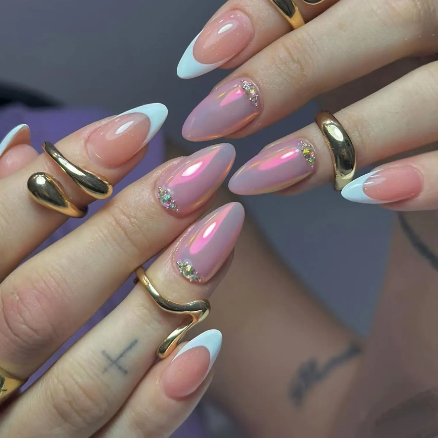 24Pcs White French Tip Press on Nails Short Almond Fake Nails Rhinestones Full Cover Tips Glue on Nails Chrome False Nails Artificial Matte Pink Stick on Nails for Women Girls Acrylic Manicure Salon