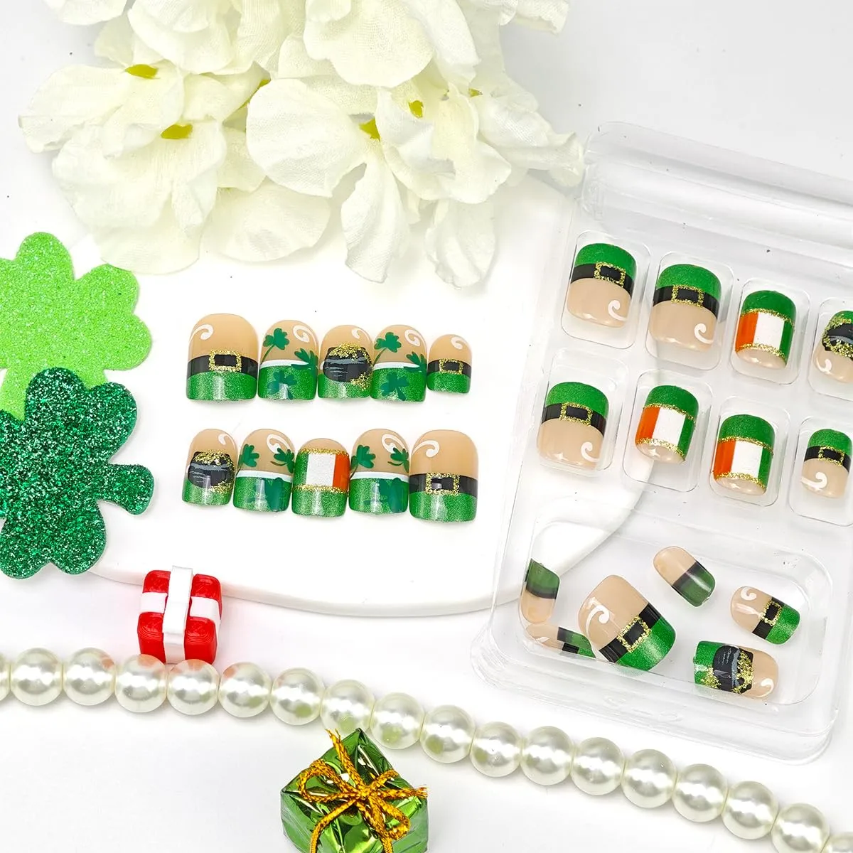 24Pcs St. Patrick's Day Press on Nails Short Square Fake Nails with Irish Flag Shamrock Designs Glitter Green French Tips False Nails Lucky Clover Full Cover Acrylic Stick On Nails for Women Manicure