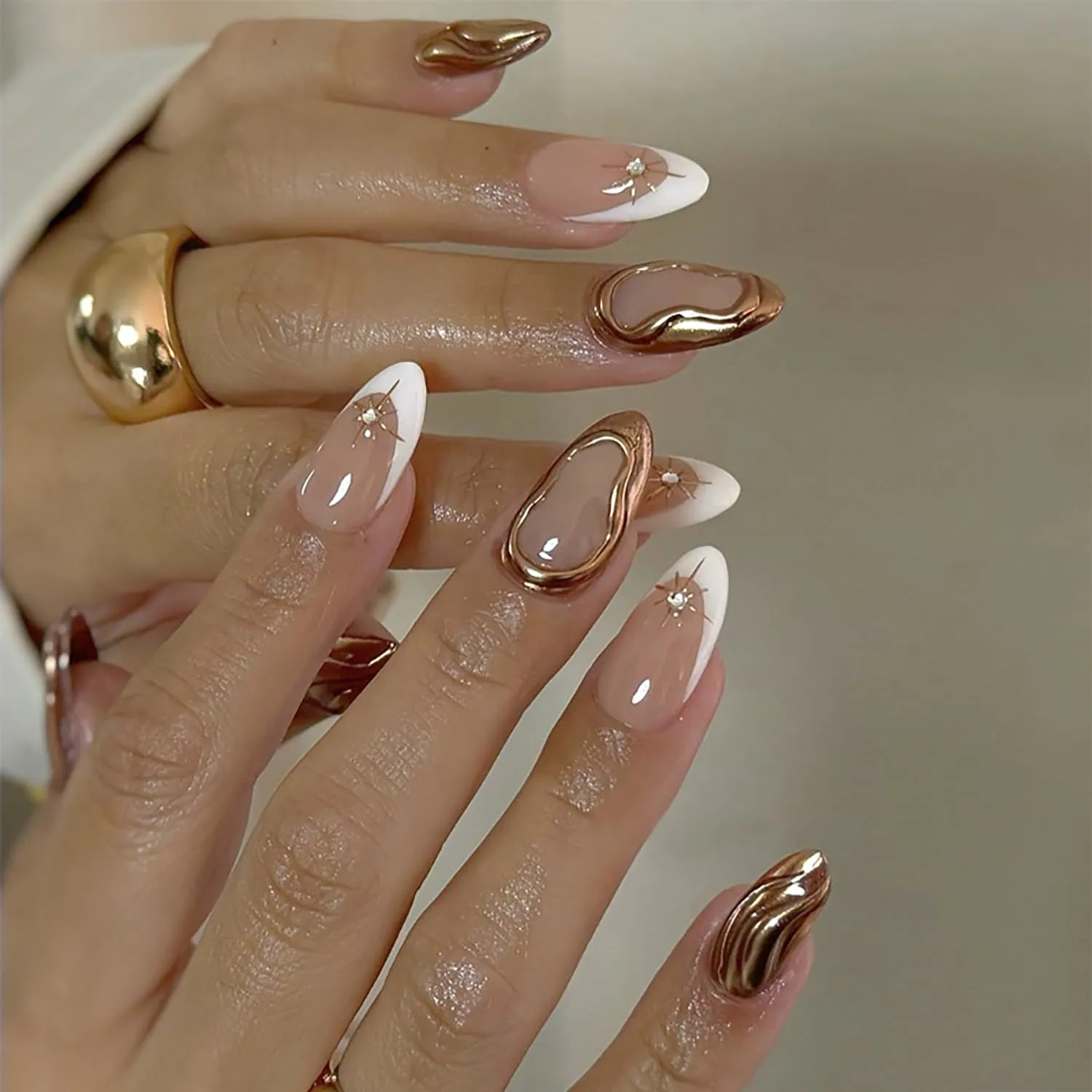 French Tip Press On Nails Almond Shaped Gold Fake Nails Press Ons Nails White French Star Design False Nails Gold Stick On Nails Glossy Artificial Glue On Nails For Women Nails Decorations