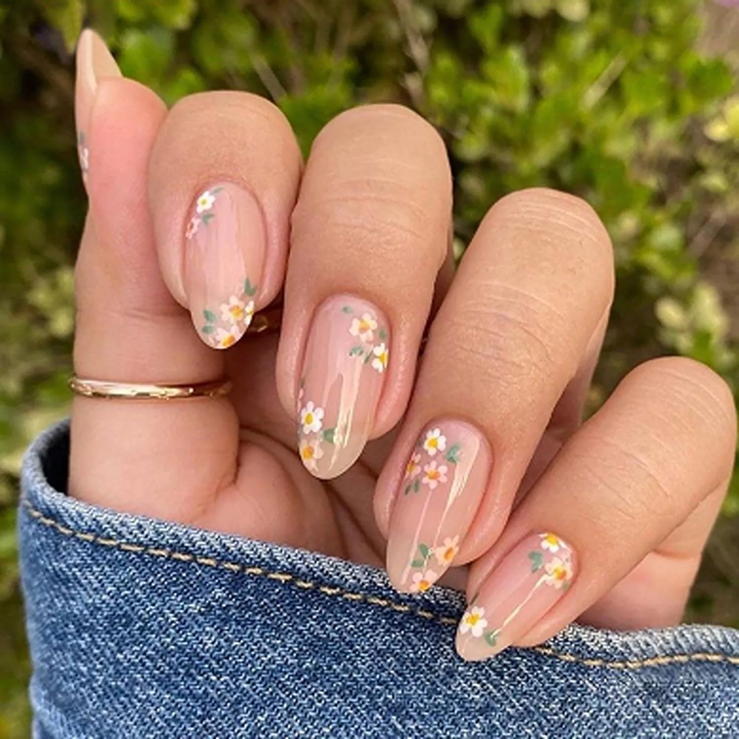 Spring Press On Nails Almond Shaped Flower Fake Nails With Daisy Floral Design Nail Press Ons Pink False Nails Spring Summer Nail Decoration Stick On Nails Glue On Nail For Women Girls