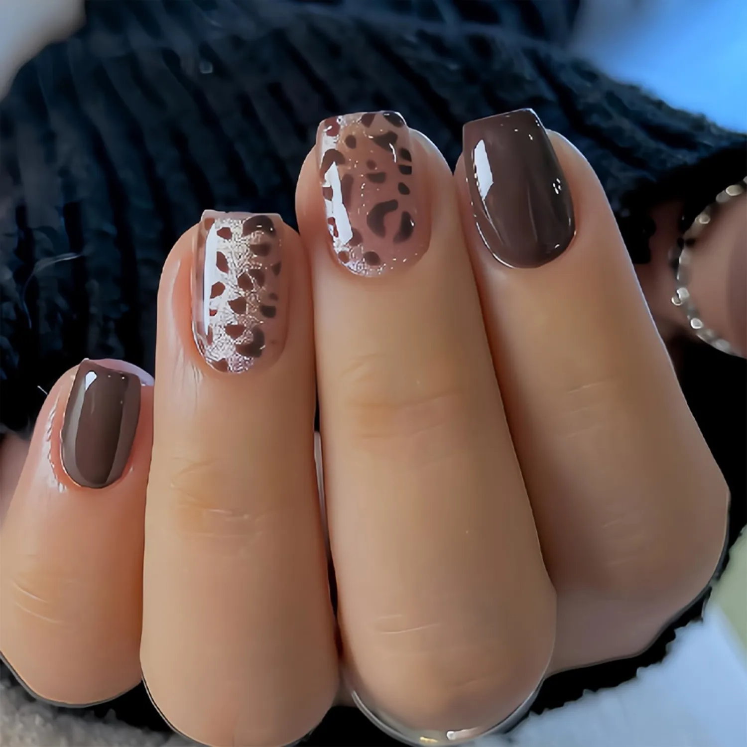 Short Square Press On Nails - Brown Glitter Leopard Fake Nails Glossy Finished Reusable False Nails with Glue Tabs - 24Pcs Nail Kit for Women Manicure