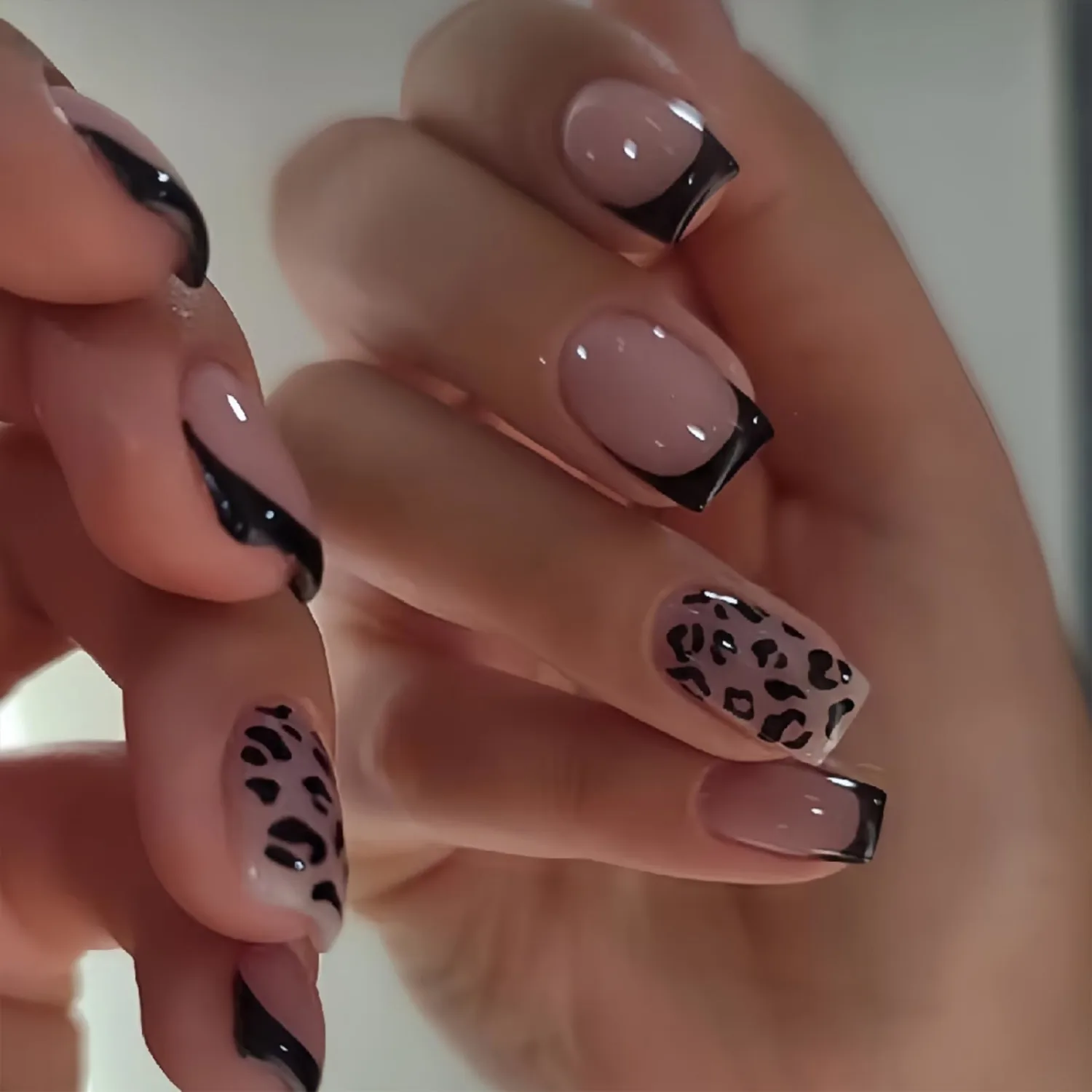 Short Square Press On Nails - Black Nude Leopard Print Fake Nails Glossy Finished Reusable False Nails with Glue Tabs - 24Pcs Nail Kit for Women Manicure
