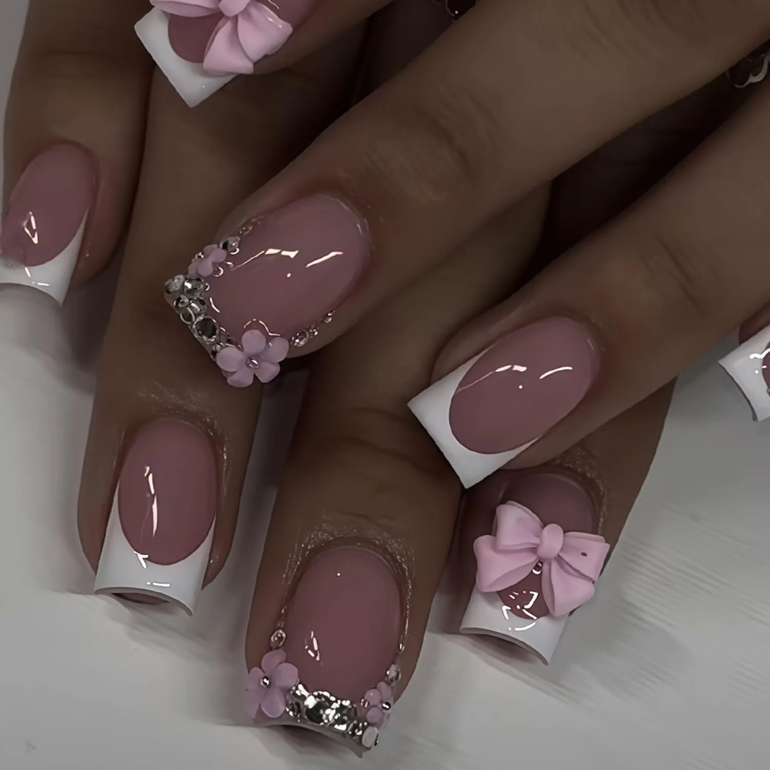 24pcs Short Press on Nails Square White French Tips Fake Nails with 3D Bow Rhinestones Flower Acrylic Nail Designs French False Nails Nude Pink Glossy Reusable Stick on Nails for Women Manicures