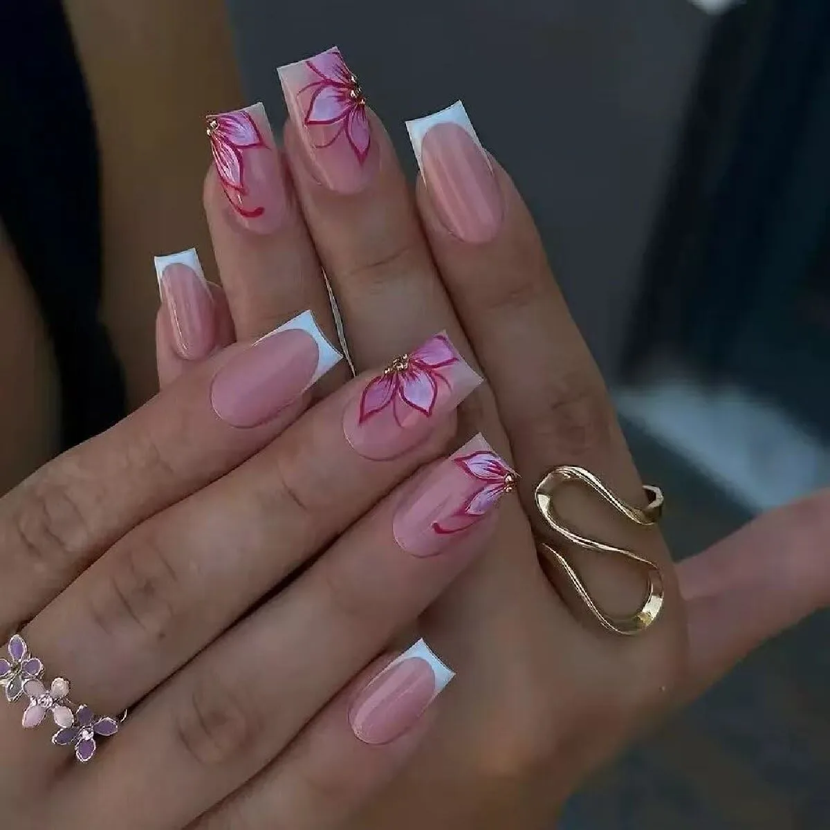 White French Tip Press on Nails Medium Square Fake Nails with Pink Flower Rhinestone Design Full Cover Glossy Stick on False Nails for Women 24 Pcs