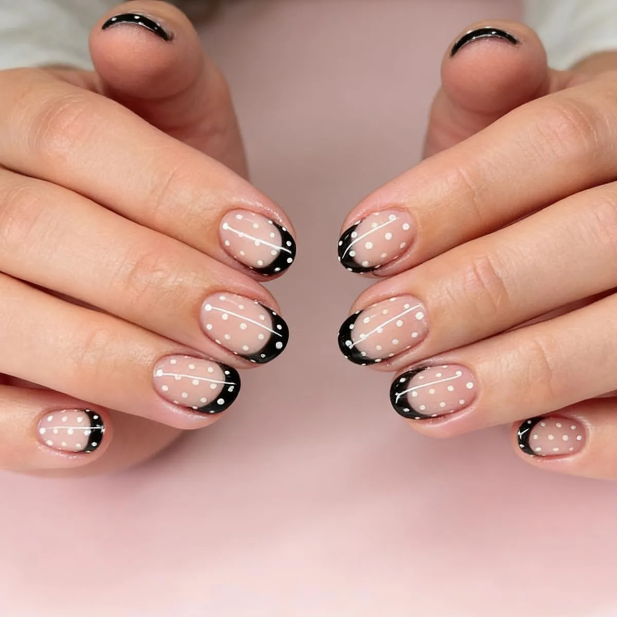 24Pcs Black French Tip Press on Nails Short Oval White Polka Dots Design Fake Nails Cute Acrylic Stick on Nails Full Cover False Nail for Women Daily Manicure Accessories