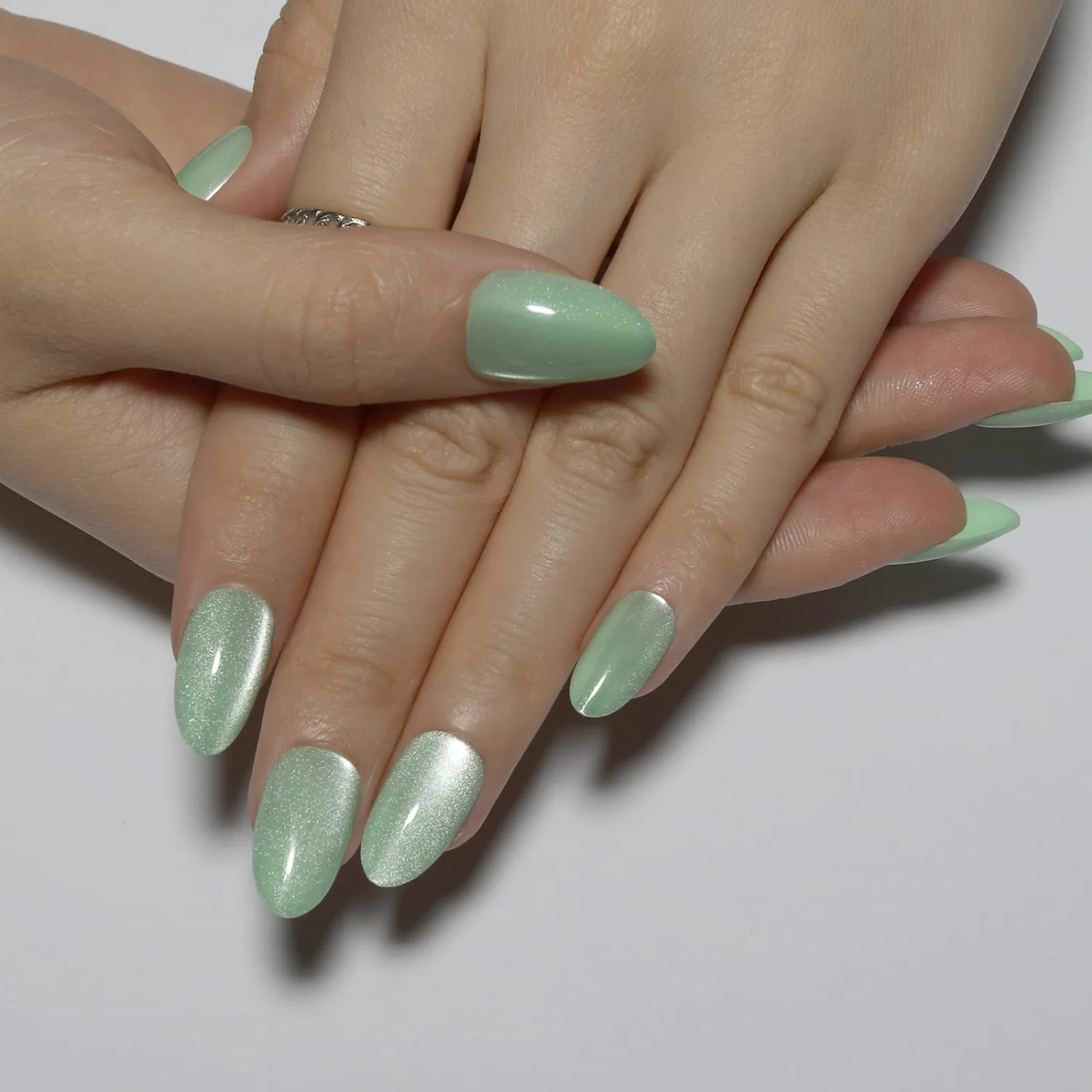 Green Almond Press On Nails Short Cat Eye Press on Nails for Women Ashionable Gel False Nails Reusable Acrylic False Nails Women's Glitter Nails On Nails Kit, Mint Green