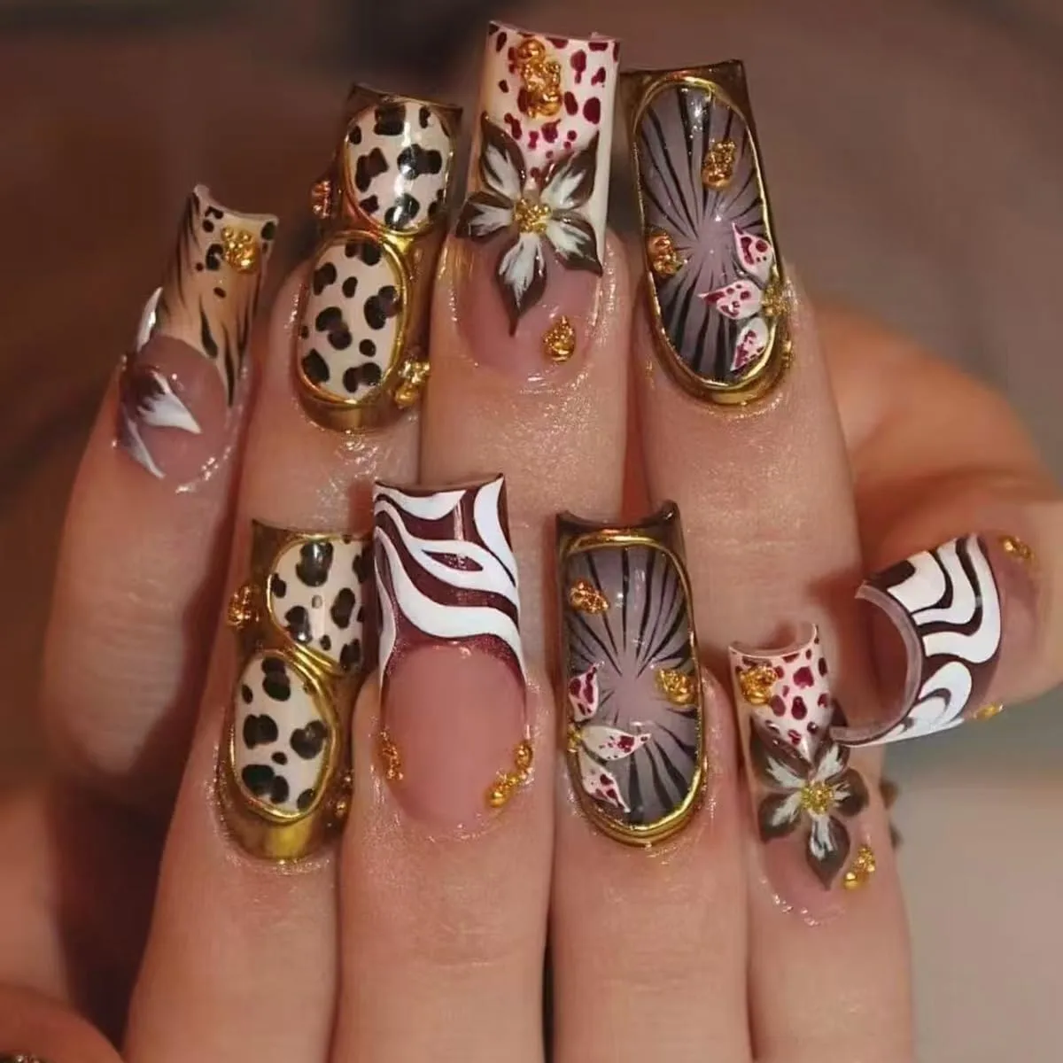 Gold Press on Nails Square Medium Leopard Press on False Nails 3D Flowers and Gold Embossed Stick on Nail for Women 24pcs